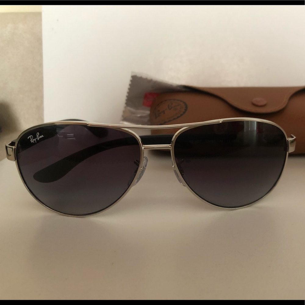 New Ray-Ban RB3457